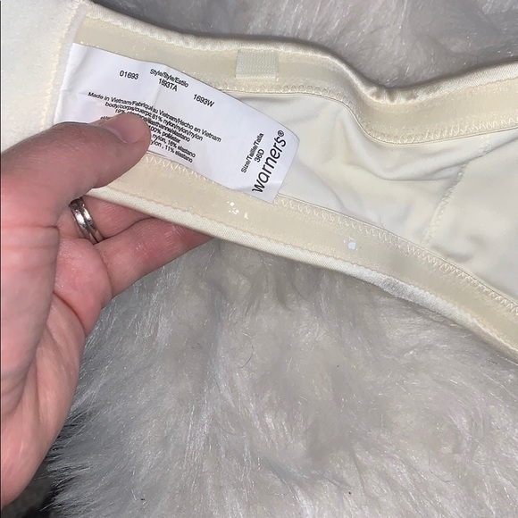 NWOT Strapless Bra - Picture 3 of 3